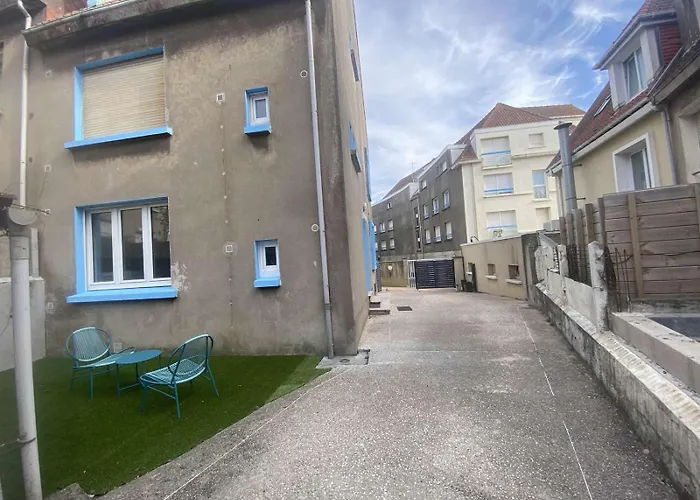 Cosy 50m De La Avec Parking Privé Appartamento
